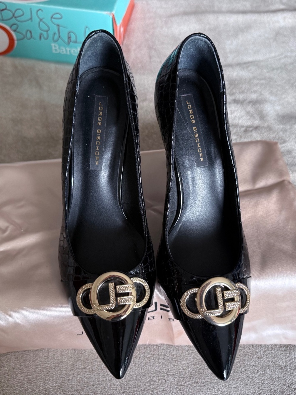 Designed by renowned Brazilian designer Jorge Bischoff of São Paulo, Brazil shoe